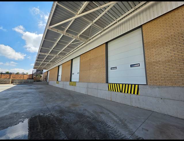 4,630M² WAREHOUSE TO LET IN AIRPORT PARK